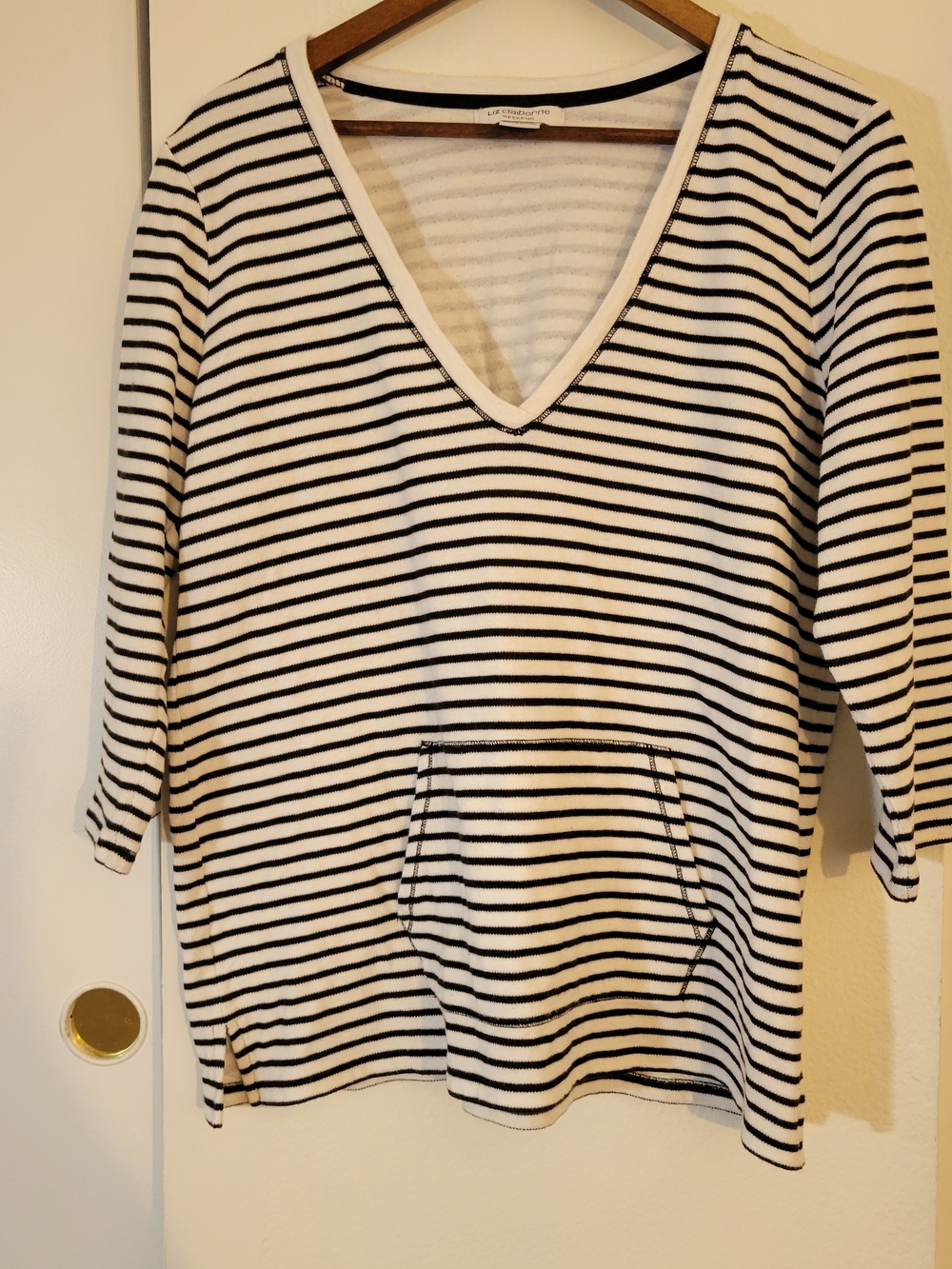 Liz Claiborne Weekend Black and White Top